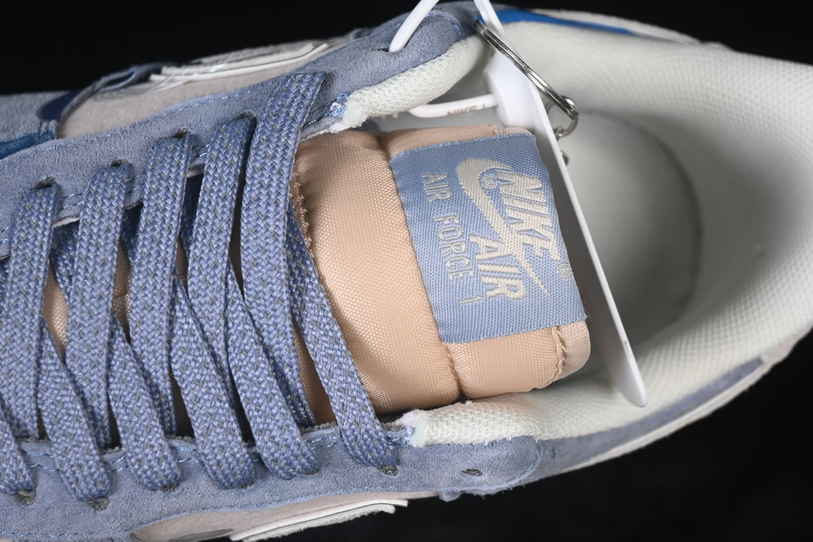 All categories Nk Air Force 1 Air Force series Nk Air Force 1 Low Air Force low-top Nike Air Force 1'07 Low "Emotional Sketch" Hand-painted graffiti Emotional sketch Air Force 1 low-top casual sneakers CD1212-111